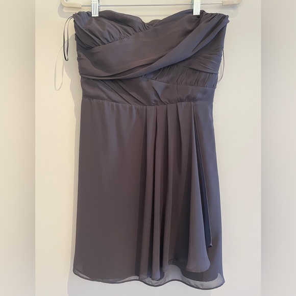 Express Dresses & Skirts - Express, size 8, gray, strapless dress.